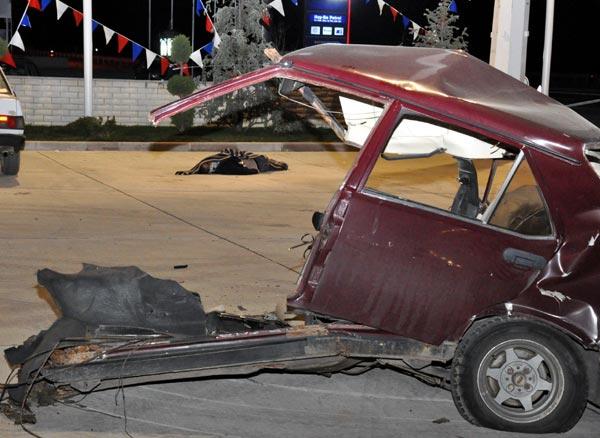 Otomobil parçalandı; 2 ölü, 1 yaralı - Kırıkkale Haber, Son Dakika Kırıkkale Haberleri