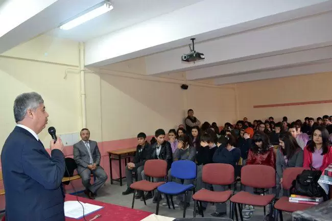 Okullarda ‘Ahlaki Değerler’ konferansı - Kırıkkale Haber, Son Dakika Kırıkkale Haberleri Okullarda ‘Ahlaki Değerler’ konferansı - Kırıkkale Haber, Son Dakika Kırıkkale Haberleri