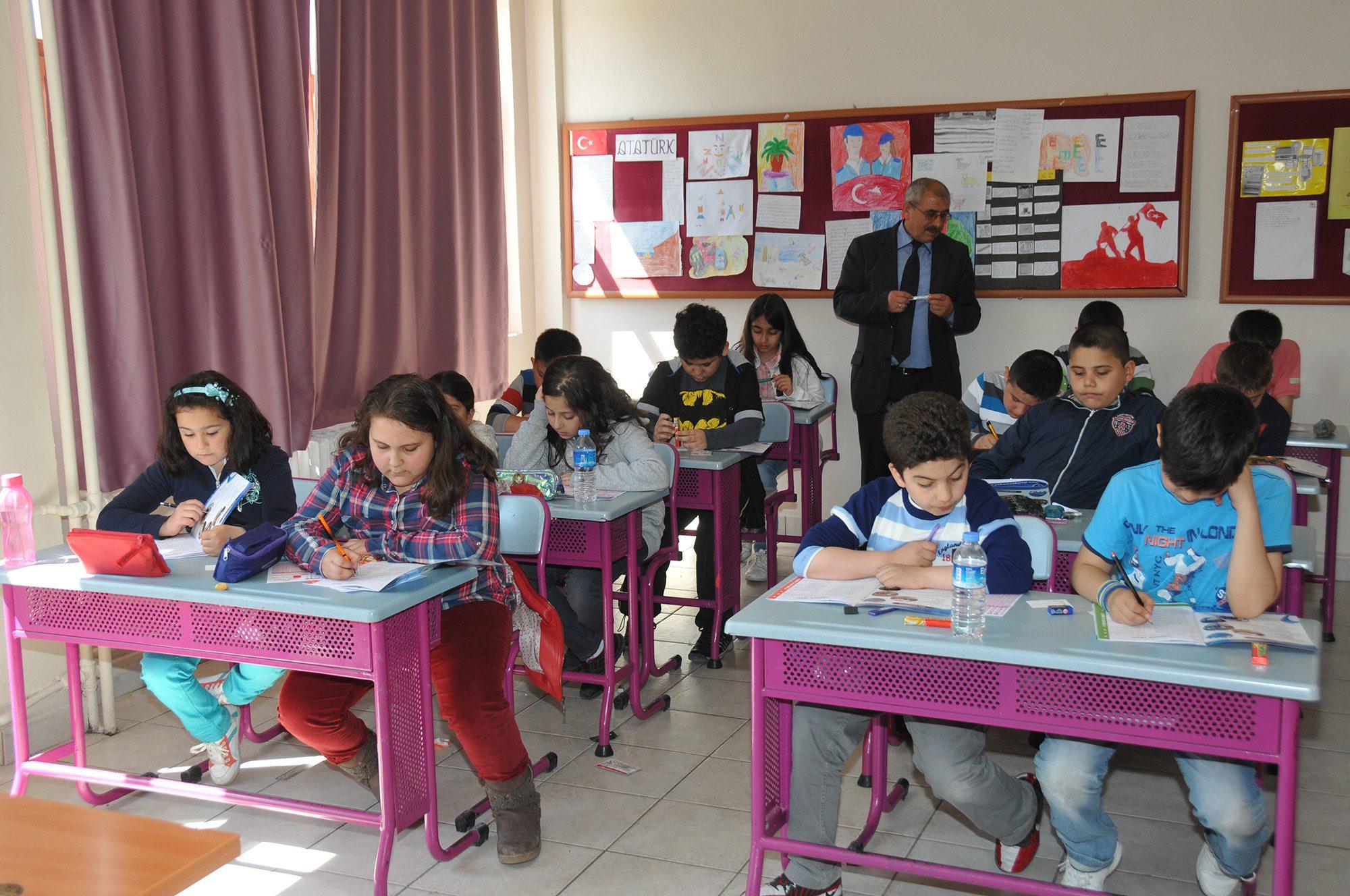 Yakamoz’da bursluluk sınavına yoğun ilgi - Kırıkkale Haber, Son Dakika Kırıkkale Haberleri