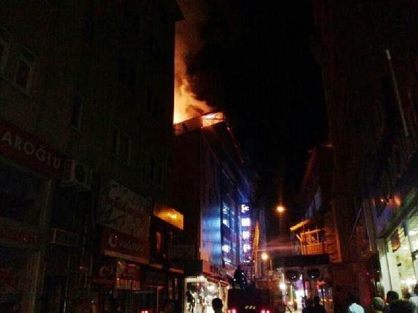 MHP binasında yangın - Kırıkkale Haber, Son Dakika Kırıkkale Haberleri