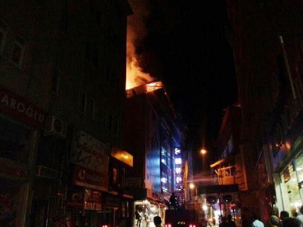 MHP binasında yangın - Kırıkkale Haber, Son Dakika Kırıkkale Haberleri MHP binasında yangın - Kırıkkale Haber, Son Dakika Kırıkkale Haberleri