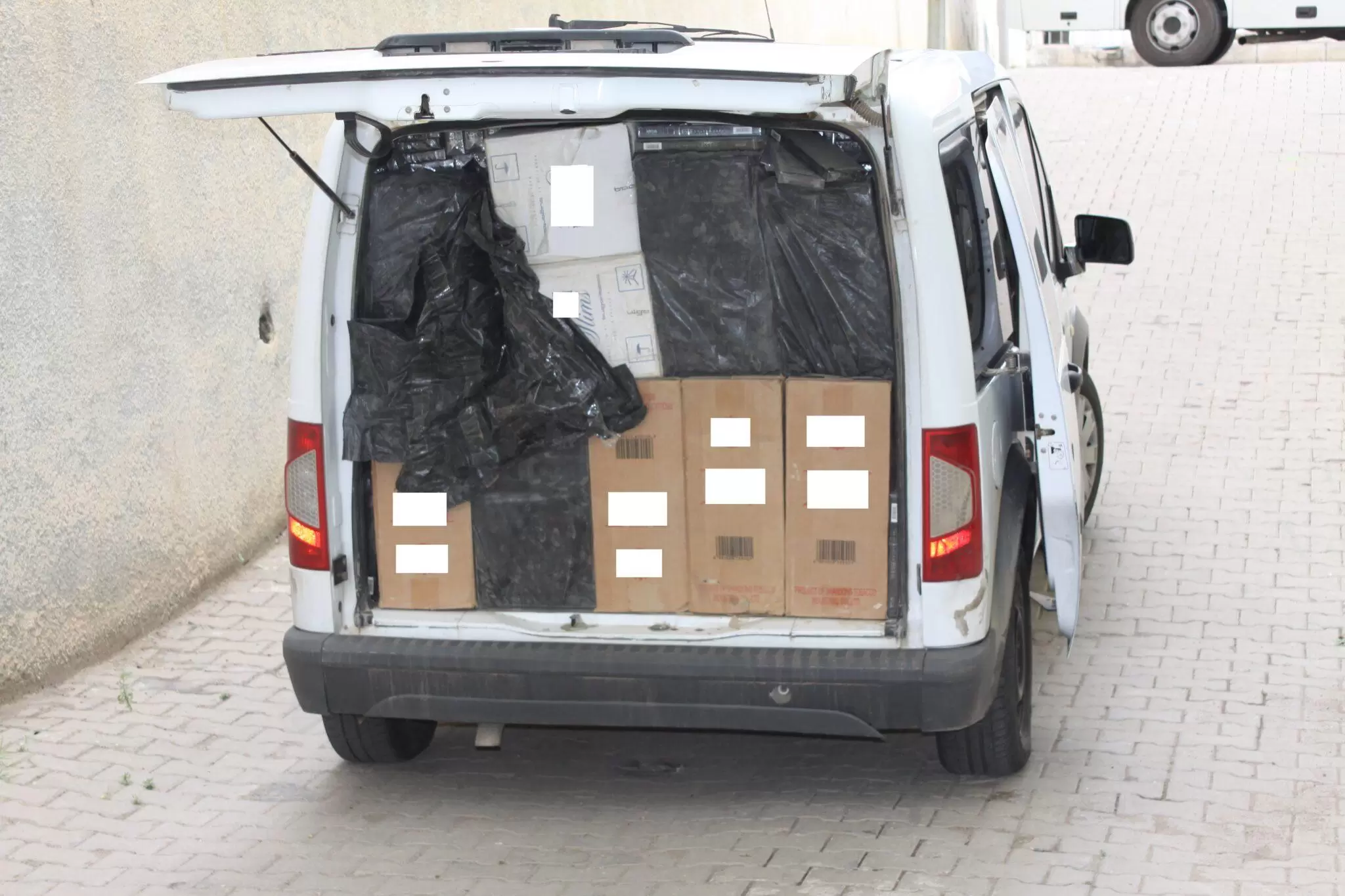 2 ayrı araçta 40 bin paket kaçak sigara - Kırıkkale Haber, Son Dakika Kırıkkale Haberleri 2 ayrı araçta 40 bin paket kaçak sigara - Kırıkkale Haber, Son Dakika Kırıkkale Haberleri