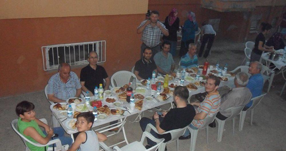 Lojman sakinleri iftar geleneğini sürdürüyor - Kırıkkale Haber, Son Dakika Kırıkkale Haberleri