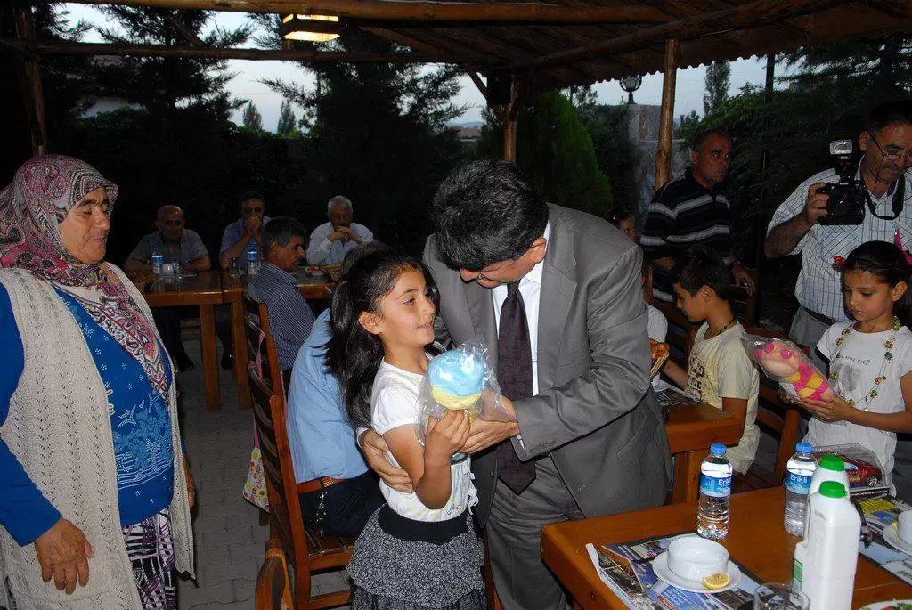 Bahşılı’da yetimlere iftar yemeği - Kırıkkale Haber, Son Dakika Kırıkkale Haberleri Bahşılı’da yetimlere iftar yemeği - Kırıkkale Haber, Son Dakika Kırıkkale Haberleri