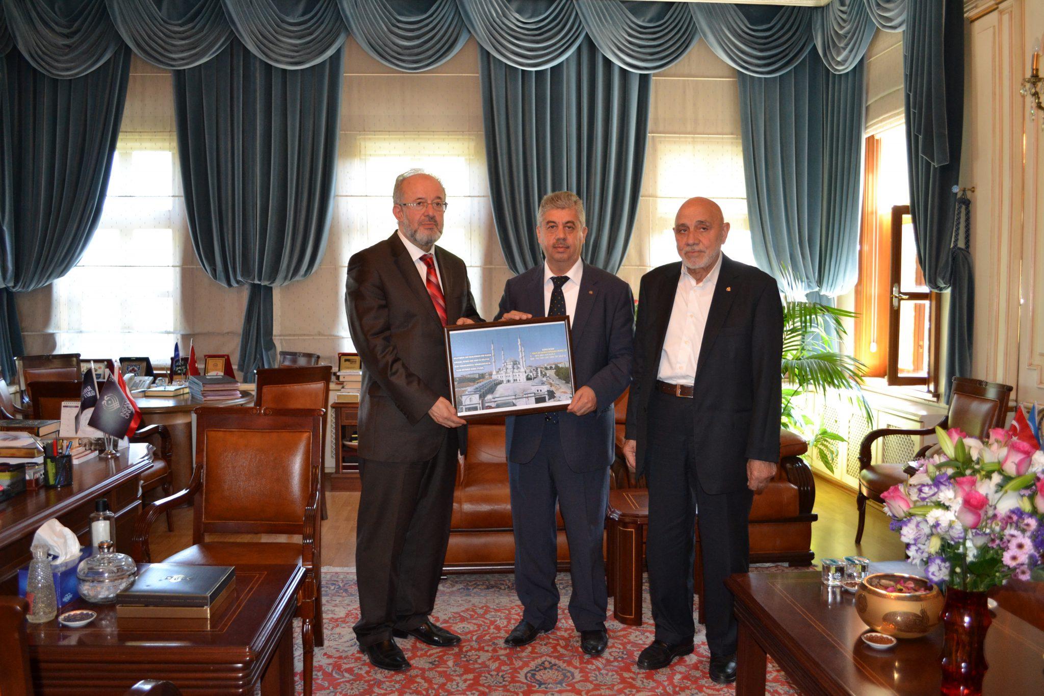 Nur Camii’ne 200 bin lira yardım - Kırıkkale Haber, Son Dakika Kırıkkale Haberleri