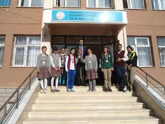 Softbolcularla bir araya geldiler - Kırıkkale Haber, Son Dakika Kırıkkale Haberleri Softbolcularla bir araya geldiler - Kırıkkale Haber, Son Dakika Kırıkkale Haberleri