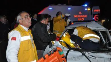 Trafik kazası; 1 ölü, 3 yaralı - Kırıkkale Haber, Son Dakika Kırıkkale Haberleri Trafik kazası; 1 ölü, 3 yaralı - Kırıkkale Haber, Son Dakika Kırıkkale Haberleri
