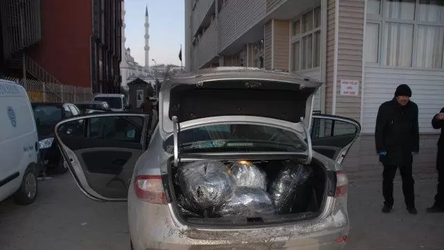 Kırıkkale KOM Afetmedi 70 Kilo Esrar Yakalandı - Kırıkkale Haber, Son Dakika Kırıkkale Haberleri Kırıkkale KOM Afetmedi 70 Kilo Esrar Yakalandı - Kırıkkale Haber, Son Dakika Kırıkkale Haberleri