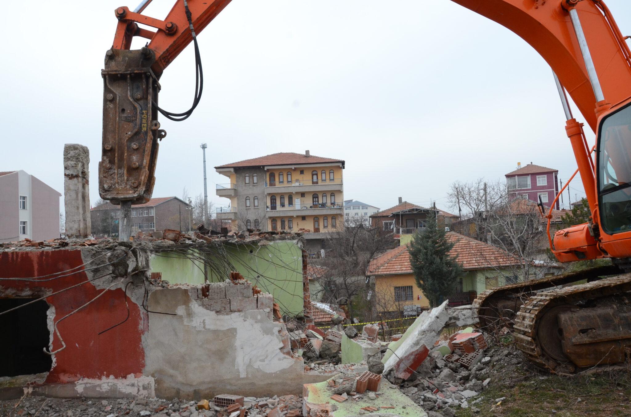 Metruk binalar yıkılıyor - Kırıkkale Haber, Son Dakika Kırıkkale Haberleri