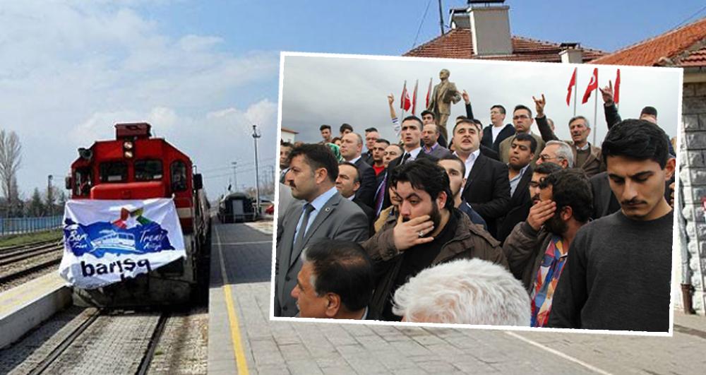 Barış Trenine Ülkücü duvar - Kırıkkale Haber, Son Dakika Kırıkkale Haberleri Barış Trenine Ülkücü duvar - Kırıkkale Haber, Son Dakika Kırıkkale Haberleri