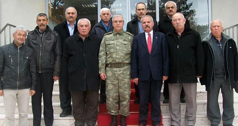 Şehit ailelerinden Paşa’ya ziyaret - Kırıkkale Haber, Son Dakika Kırıkkale Haberleri Şehit ailelerinden Paşa’ya ziyaret - Kırıkkale Haber, Son Dakika Kırıkkale Haberleri