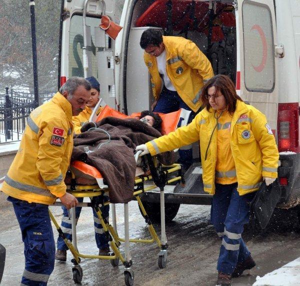6 kişilik aile ölümden döndü - Kırıkkale Haber, Son Dakika Kırıkkale Haberleri 6 kişilik aile ölümden döndü - Kırıkkale Haber, Son Dakika Kırıkkale Haberleri