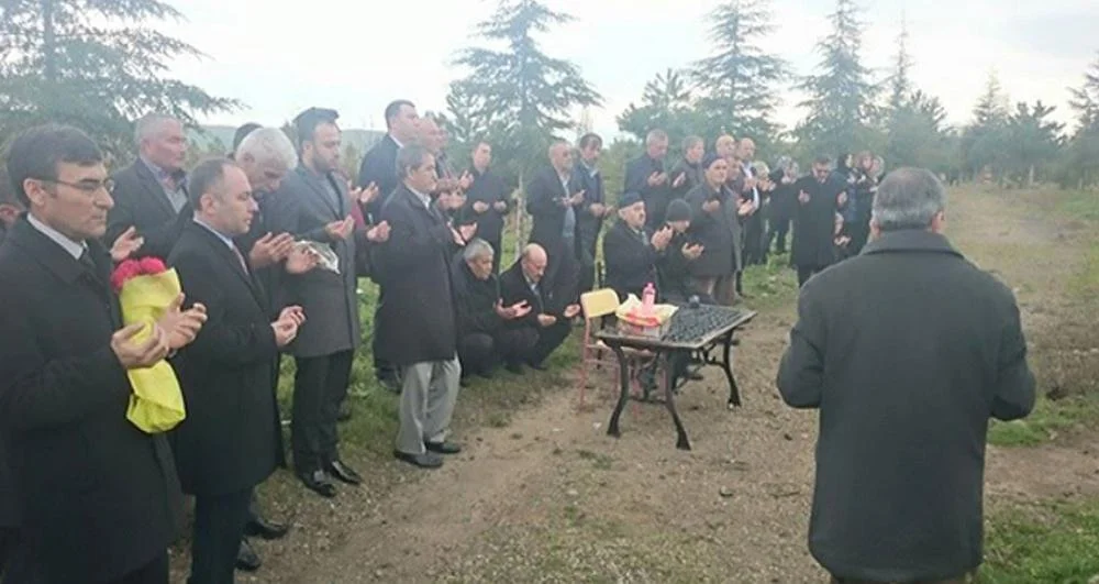 Bodur dualarla anıldı - Kırıkkale Haber, Son Dakika Kırıkkale Haberleri Bodur dualarla anıldı - Kırıkkale Haber, Son Dakika Kırıkkale Haberleri