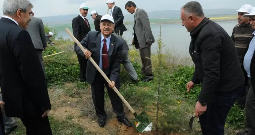 Önce fidan, sonra asfalt - Kırıkkale Haber, Son Dakika Kırıkkale Haberleri Önce fidan, sonra asfalt - Kırıkkale Haber, Son Dakika Kırıkkale Haberleri