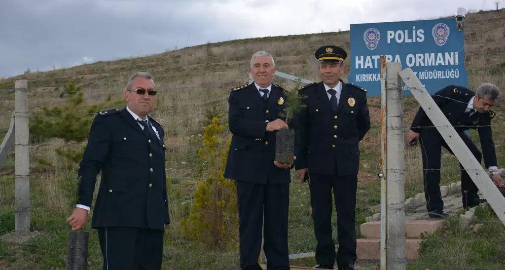 POLİS FİDAN DİKTİ - Kırıkkale Haber, Son Dakika Kırıkkale Haberleri