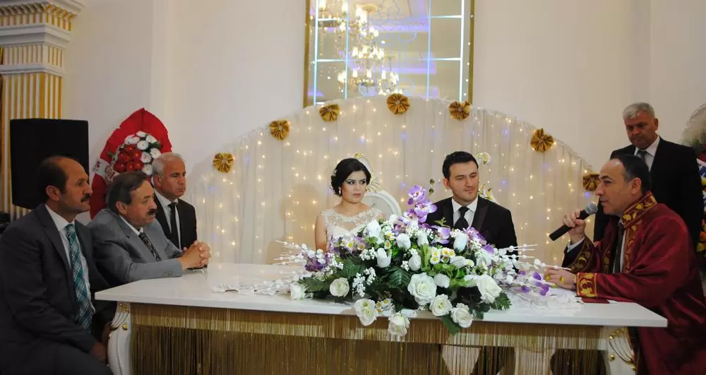 HASGÜL VE ŞENTÜRK AİLELERİNİN MUTLU GÜNÜ - Kırıkkale Haber, Son Dakika Kırıkkale Haberleri HASGÜL VE ŞENTÜRK AİLELERİNİN MUTLU GÜNÜ - Kırıkkale Haber, Son Dakika Kırıkkale Haberleri