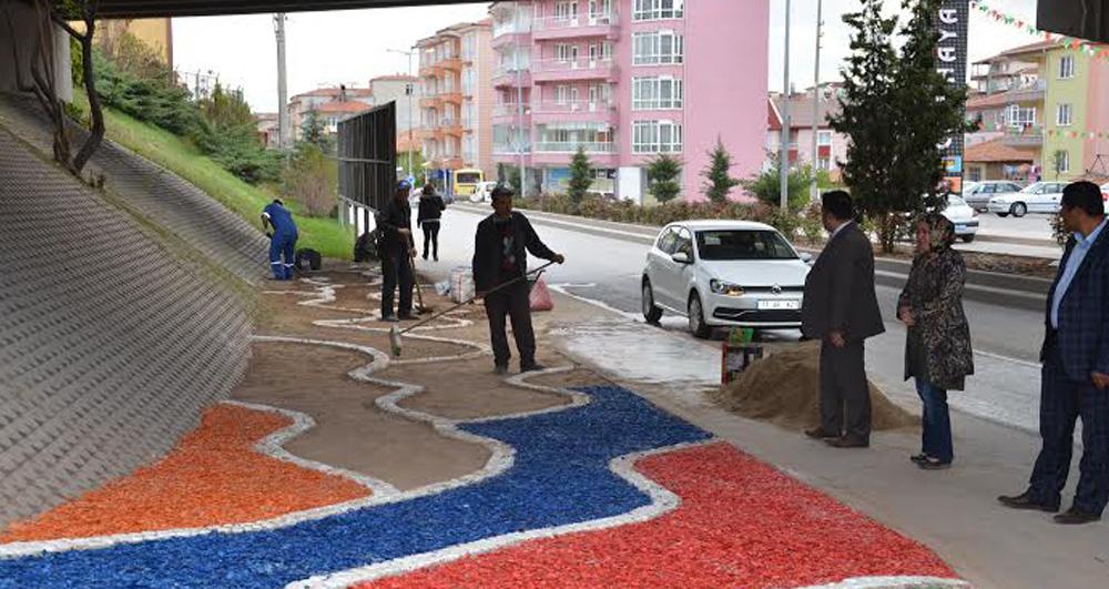 Köprü altına çim düzenlemesi - Kırıkkale Haber, Son Dakika Kırıkkale Haberleri