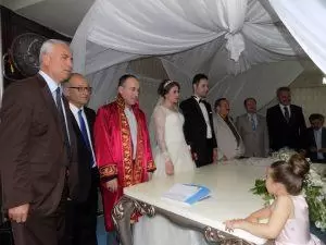 AK PARTİ&rsquo;DE &Ccedil;İFTE MUTLULUK - Kırıkkale Haber, Son Dakika Kırıkkale Haberleri