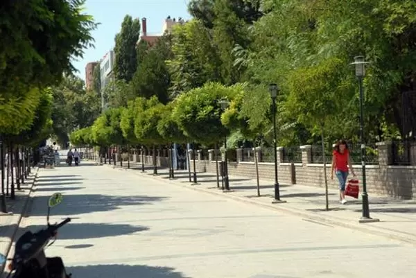Sıcaklar Sokak Boşalttı - Kırıkkale Haber, Son Dakika Kırıkkale Haberleri Sıcaklar Sokak Boşalttı - Kırıkkale Haber, Son Dakika Kırıkkale Haberleri