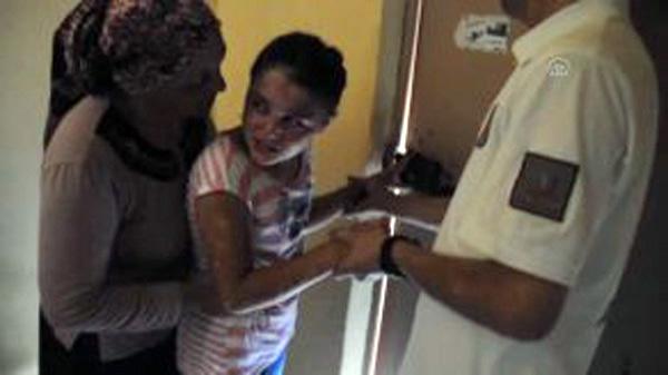 Parmağı kapıya sıkışan kızı itfaiye kurtardı - Kırıkkale Haber, Son Dakika Kırıkkale Haberleri