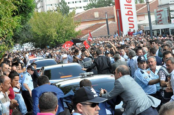 AKDOĞAN PROTESTO EDİLDİ - Kırıkkale Haber, Son Dakika Kırıkkale Haberleri AKDOĞAN PROTESTO EDİLDİ - Kırıkkale Haber, Son Dakika Kırıkkale Haberleri