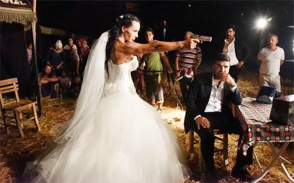 Şahin, çektiği klip ile ülke gündemine oturdu - Kırıkkale Haber, Son Dakika Kırıkkale Haberleri Şahin, çektiği klip ile ülke gündemine oturdu - Kırıkkale Haber, Son Dakika Kırıkkale Haberleri