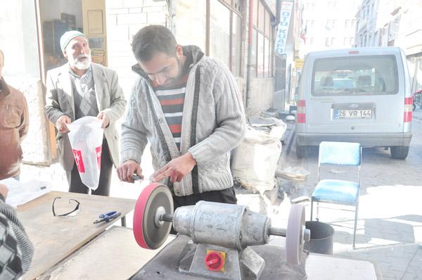 Bıçaklar kurbanlıklar için bilendi - Kırıkkale Haber, Son Dakika Kırıkkale Haberleri