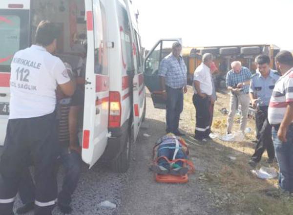 Otomobil ile Tır Çarpıştı 5 yaralı - Kırıkkale Haber, Son Dakika Kırıkkale Haberleri