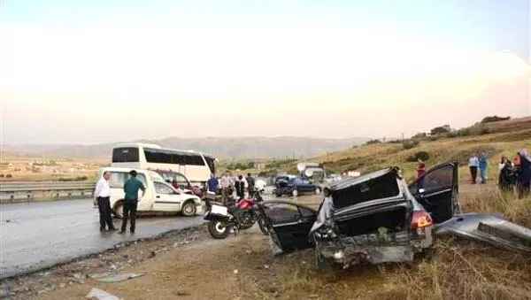 Zincirleme trafik kazasında 8 kişi yaralandı - Kırıkkale Haber, Son Dakika Kırıkkale Haberleri Zincirleme trafik kazasında 8 kişi yaralandı - Kırıkkale Haber, Son Dakika Kırıkkale Haberleri