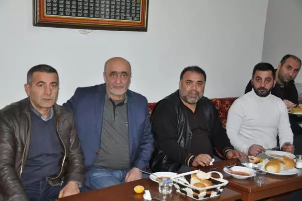 Mencet, Erzurumlular Derneğini ziyaret etti - Kırıkkale Haber, Son Dakika Kırıkkale Haberleri Mencet, Erzurumlular Derneğini ziyaret etti - Kırıkkale Haber, Son Dakika Kırıkkale Haberleri
