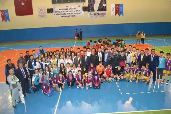 Genç futsal müsabakaları sona erdi - Kırıkkale Haber, Son Dakika Kırıkkale Haberleri Genç futsal müsabakaları sona erdi - Kırıkkale Haber, Son Dakika Kırıkkale Haberleri