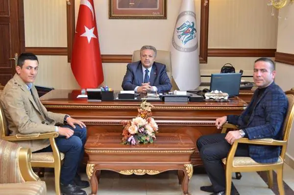 Muhtar Akbulut, Vali Kahraman’ı ziyaret etti - Kırıkkale Haber, Son Dakika Kırıkkale Haberleri Muhtar Akbulut, Vali Kahraman’ı ziyaret etti - Kırıkkale Haber, Son Dakika Kırıkkale Haberleri