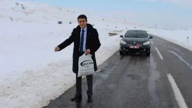 Kaymakam Dağ, kuşlara yem verdi - Kırıkkale Haber, Son Dakika Kırıkkale Haberleri