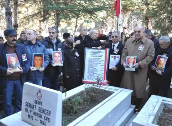 Şehit Gencer, mezarı başında anıldı - Kırıkkale Haber, Son Dakika Kırıkkale Haberleri Şehit Gencer, mezarı başında anıldı - Kırıkkale Haber, Son Dakika Kırıkkale Haberleri