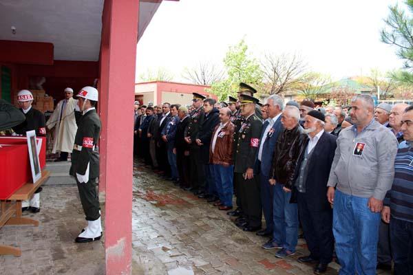 Kore Gazisi Göçer son yolculuğuna uğurlandı - Kırıkkale Haber, Son Dakika Kırıkkale Haberleri