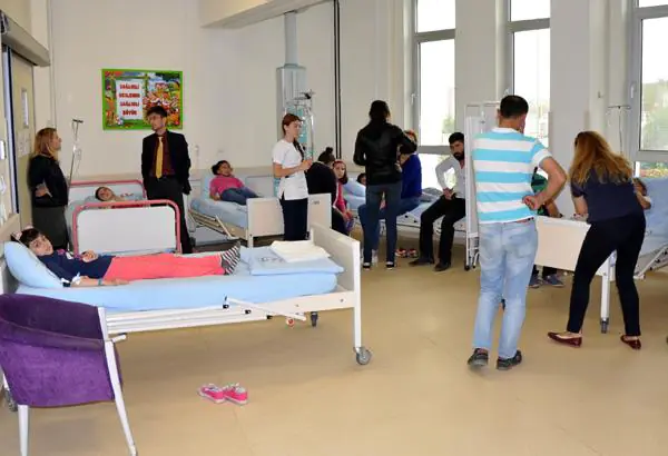 38 Öğrenci Kuru Üzüm’den Hastanelik Oldu - Kırıkkale Haber, Son Dakika Kırıkkale Haberleri 38 Öğrenci Kuru Üzüm’den Hastanelik Oldu - Kırıkkale Haber, Son Dakika Kırıkkale Haberleri