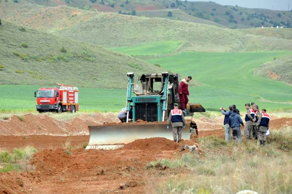 Bahşılı’da 2 iş makinesi kundaklandı - Kırıkkale Haber, Son Dakika Kırıkkale Haberleri