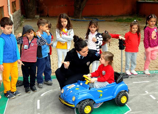 Minik öğrencilere trafik eğitimi - Kırıkkale Haber, Son Dakika Kırıkkale Haberleri Minik öğrencilere trafik eğitimi - Kırıkkale Haber, Son Dakika Kırıkkale Haberleri