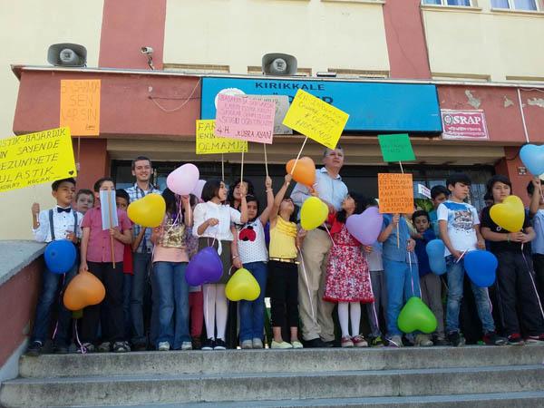 Pankartlı sevgi gösterisi - Kırıkkale Haber, Son Dakika Kırıkkale Haberleri