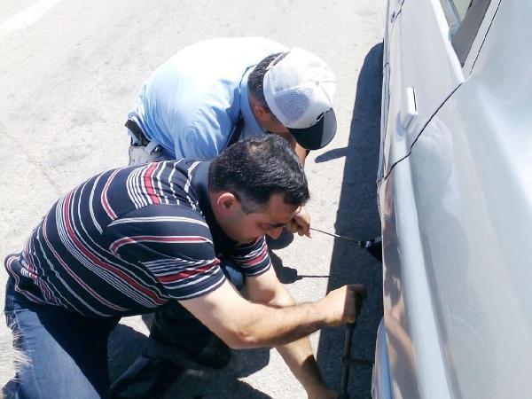 Trafik polisinden yardım eli - Kırıkkale Haber, Son Dakika Kırıkkale Haberleri