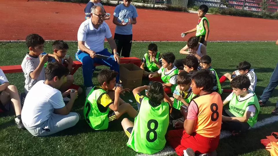 BATTAL SARICA FUTBOL OKULU ÇALIŞMALARINA DEVAM EDİYOR - Kırıkkale Haber, Son Dakika Kırıkkale Haberleri BATTAL SARICA FUTBOL OKULU ÇALIŞMALARINA DEVAM EDİYOR - Kırıkkale Haber, Son Dakika Kırıkkale Haberleri