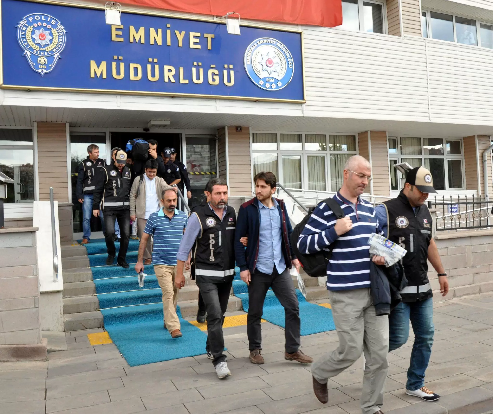GÖZALTI SAYISI ARTIYOR - Kırıkkale Haber, Son Dakika Kırıkkale Haberleri GÖZALTI SAYISI ARTIYOR - Kırıkkale Haber, Son Dakika Kırıkkale Haberleri