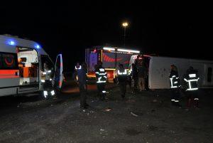 Kırıkkale'de midibüs devrildi - Kırıkkale Haber, Son Dakika Kırıkkale Haberleri