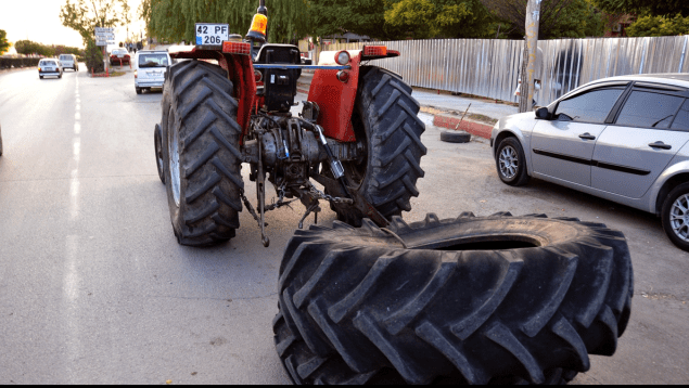 Trafiği Tehlikeye Sokan Traktör Sürücüsüne Ceza - Kırıkkale Haber, Son Dakika Kırıkkale Haberleri