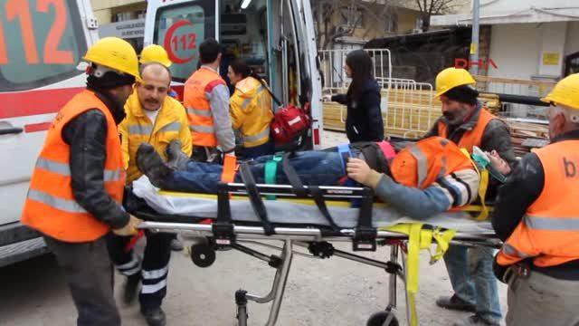 İskele çöktü işçiler yaralandı - Kırıkkale Haber, Son Dakika Kırıkkale Haberleri