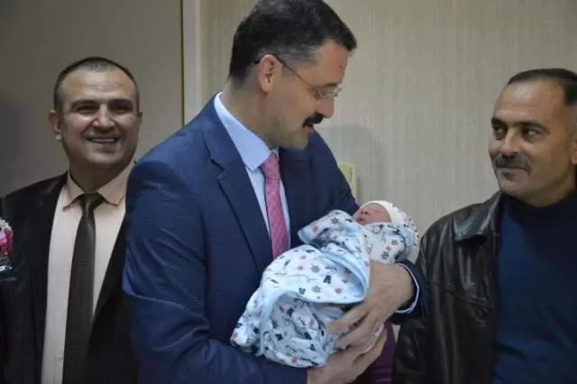 2018’in İlk Bebekleri Altınını Aldı - Kırıkkale Haber, Son Dakika Kırıkkale Haberleri 2018’in İlk Bebekleri Altınını Aldı - Kırıkkale Haber, Son Dakika Kırıkkale Haberleri