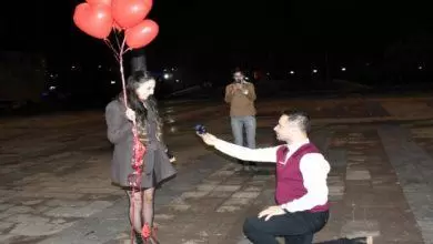 Yeni Yıla Evlilik Teklifi ile Girdiler - Kırıkkale Haber, Son Dakika Kırıkkale Haberleri Yeni Yıla Evlilik Teklifi ile Girdiler - Kırıkkale Haber, Son Dakika Kırıkkale Haberleri