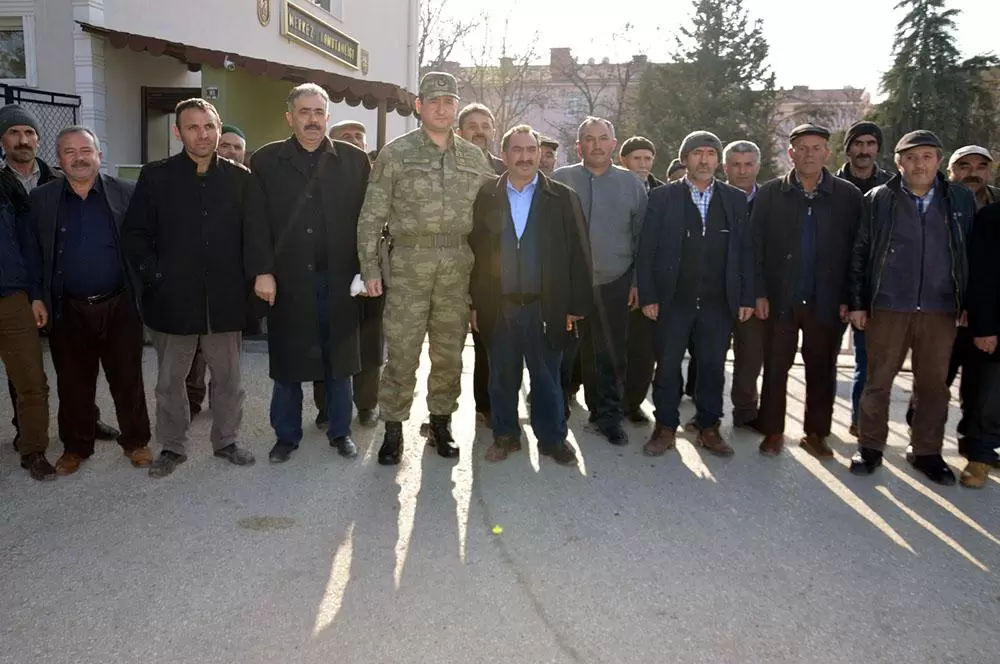 Köylüler askerlik için başvurdu - Kırıkkale Haber, Son Dakika Kırıkkale Haberleri Köylüler askerlik için başvurdu - Kırıkkale Haber, Son Dakika Kırıkkale Haberleri