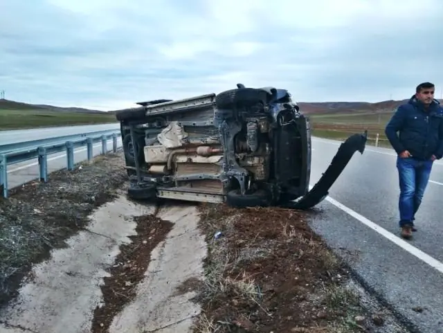 Otomobil su kanalına düştü - Kırıkkale Haber, Son Dakika Kırıkkale Haberleri