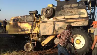Hasat yapan Biçerdöver yandı - Kırıkkale Haber, Son Dakika Kırıkkale Haberleri Hasat yapan Biçerdöver yandı - Kırıkkale Haber, Son Dakika Kırıkkale Haberleri